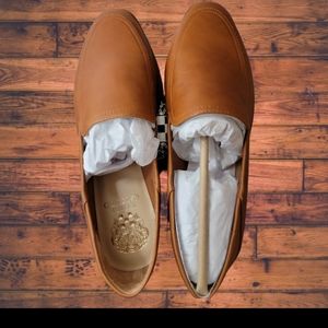 NWOT Vince Camuto Cretinian Loafer in Warm Carmel, Size 8 1/2